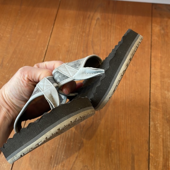 The North Face sandals, Comfort Flip Flop, Size 8, gray - Picture 5 of 9